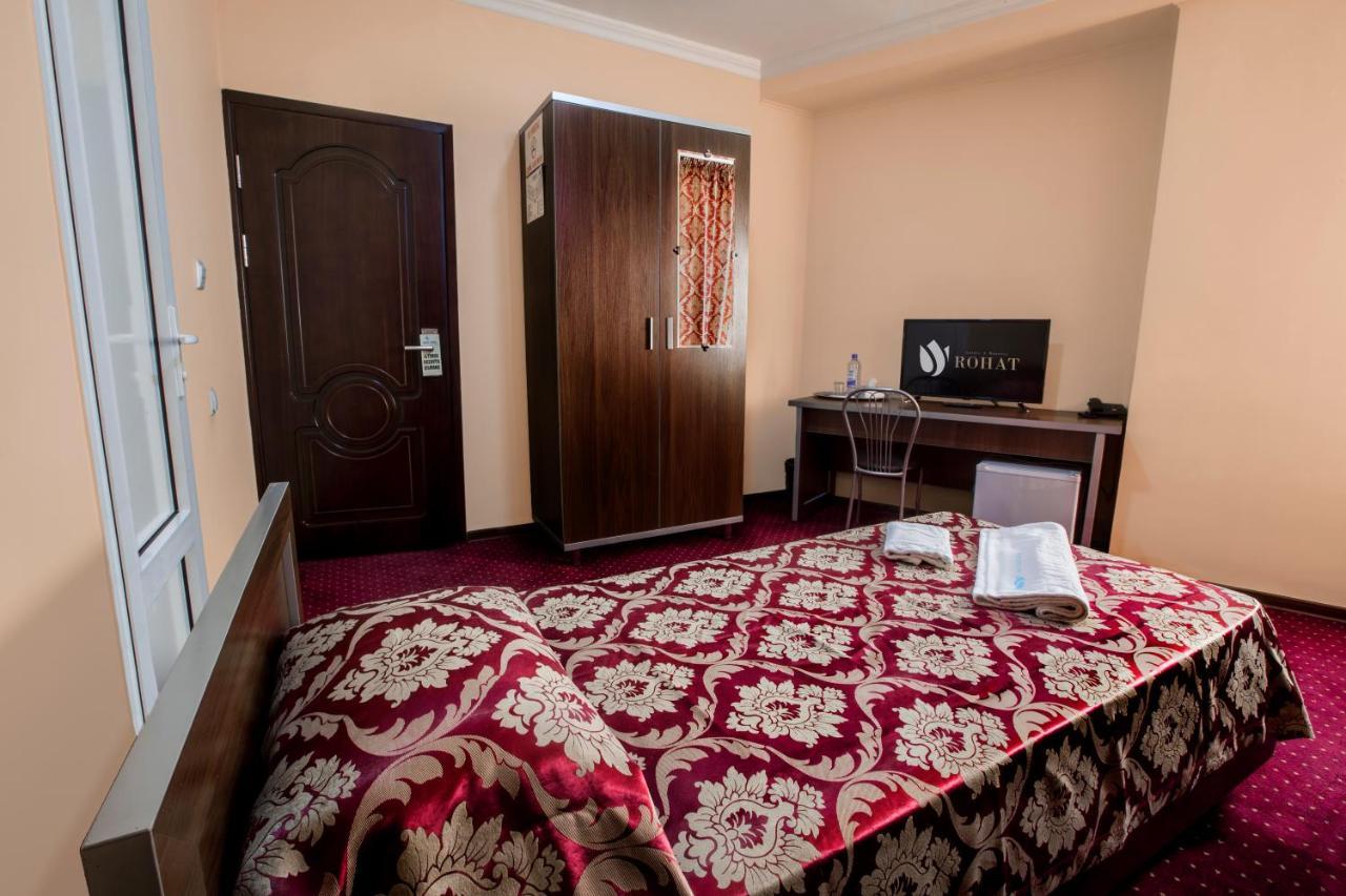 Rohat Hotel Chilonzor Tashkent Bagian luar foto