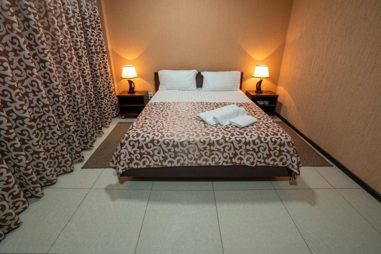 Rohat Hotel Chilonzor Tashkent Bagian luar foto