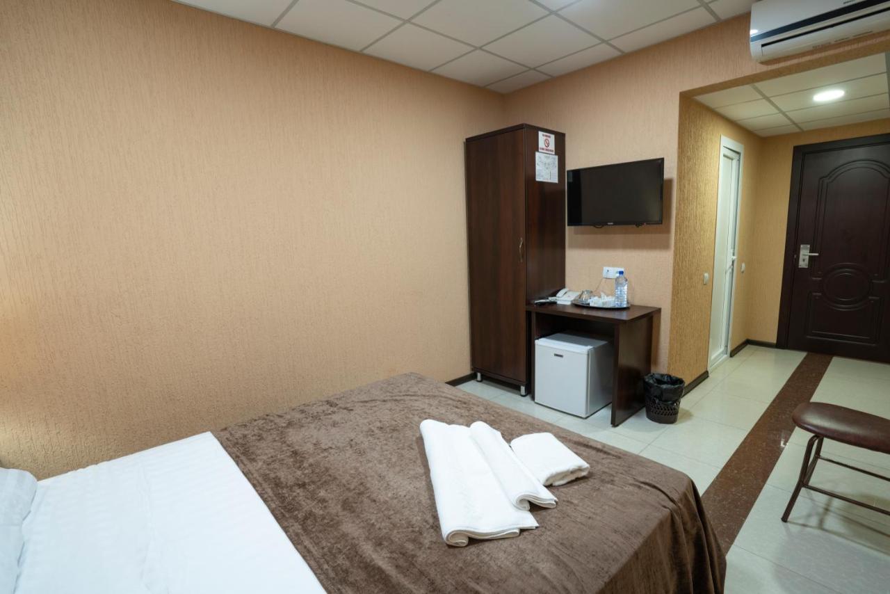 Rohat Hotel Chilonzor Tashkent Bagian luar foto