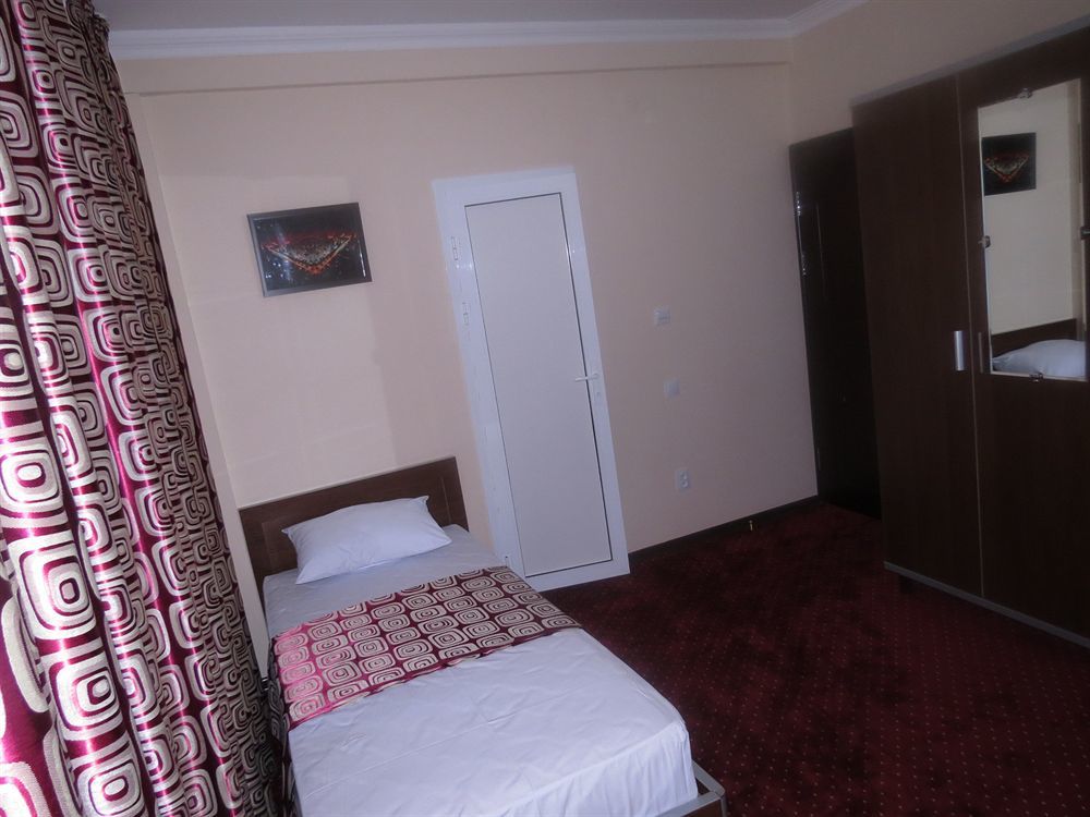 Rohat Hotel Chilonzor Tashkent Bagian luar foto