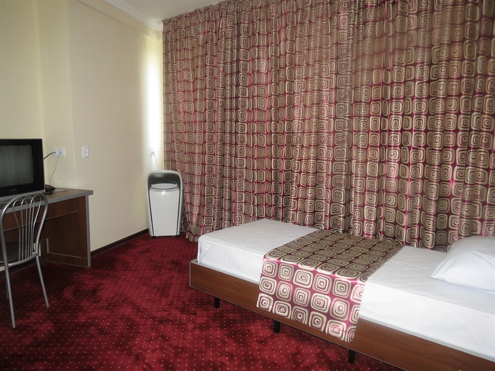 Rohat Hotel Chilonzor Tashkent Bagian luar foto