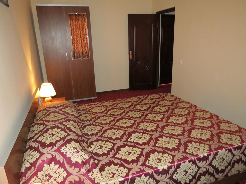 Rohat Hotel Chilonzor Tashkent Bagian luar foto